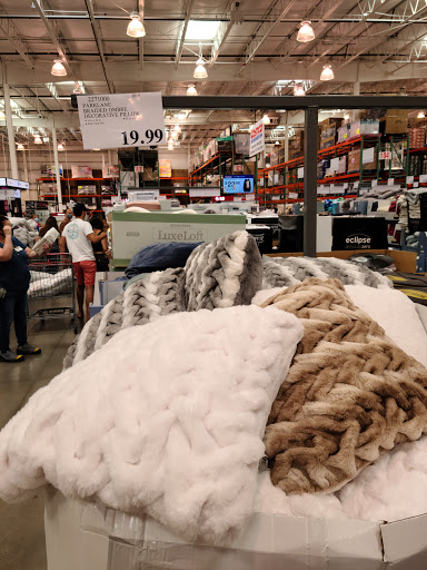 Warehouse store «Costco Wholesale», reviews and photos, 120 Township Blvd, Camillus, NY 13031, USA