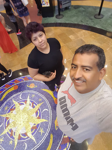 Movie Theater «Edwards Valencia 12 & IMAX», reviews and photos, 24435 Town Center Dr, Santa Clarita, CA 91355, USA