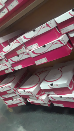 Shoe Store «WSS», reviews and photos, 1700 S Garey Ave, Pomona, CA 91766, USA