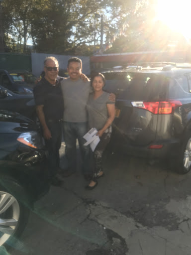 Used Car Dealer «Connection Auto Sales Inc», reviews and photos, 70-02 Northern Blvd, Jackson Heights, NY 11372, USA
