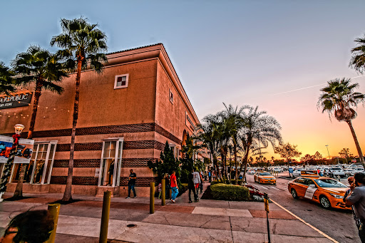 Clothing Store «Banana Republic», reviews and photos, 8200 Vineland Ave, Orlando, FL 32821, USA