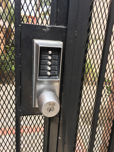 Locksmith «101 Locksmith Inc», reviews and photos, 19429 Kittridge St, Reseda, CA 91335, USA