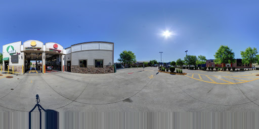 Auto Body Shop «LOF-Xpress Oil Change - Ames», reviews and photos, 520 S Duff Ave, Ames, IA 50010, USA