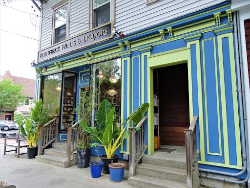 Liquor Store «Rhinebeck Wine & Liquor Store», reviews and photos, 41 E Market St # 1, Rhinebeck, NY 12572, USA
