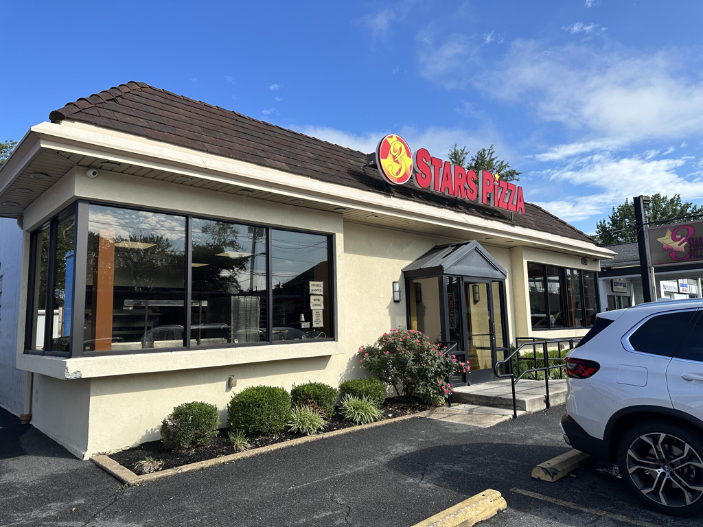 Three Stars Pizza 19805