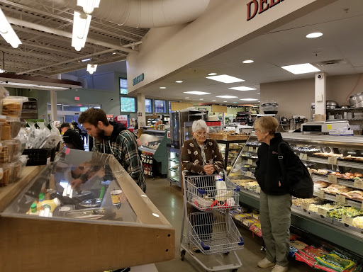 Grocery Store «Bow Street Market», reviews and photos, 79 Bow St, Freeport, ME 04032, USA