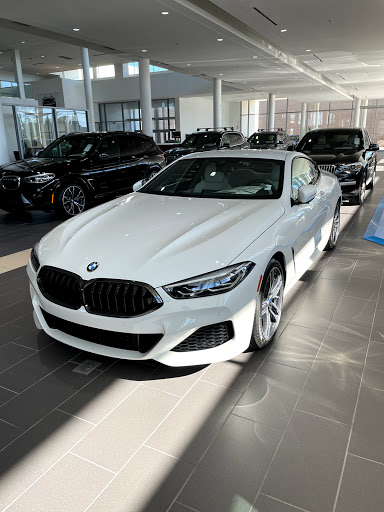 BMW Dealer «Erhard BMW Bloomfield Hills», reviews and photos, 4065 W Maple Rd, Bloomfield Hills, MI 48301, USA