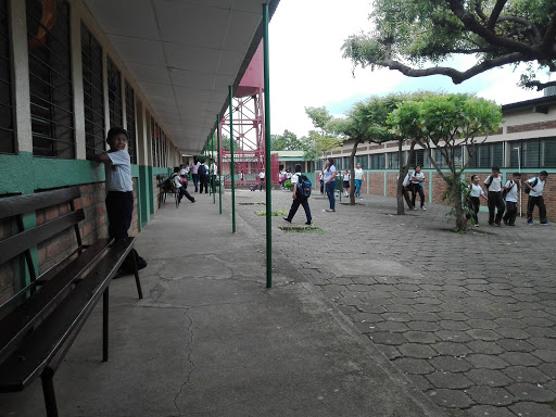 Centro escolar Enrique de Osso.