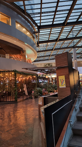 Shopping Mall «Colonial Plaza Mall», reviews and photos, 601 N Bumby Ave, Orlando, FL 32803, USA