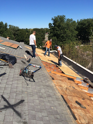 4 Seasons Roofing in Waterford Twp, Michigan