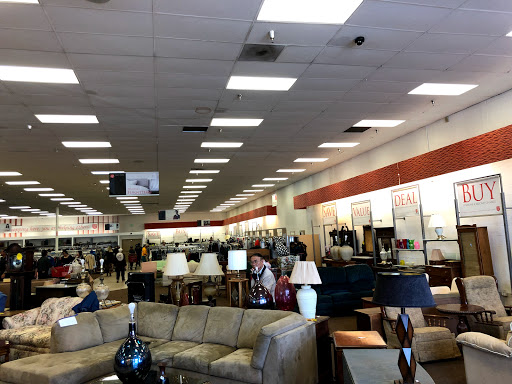 Thrift Store «Salvation Army Family Store and Donation Center», reviews and photos, 16119 Brookhurst St, Fountain Valley, CA 92708, USA