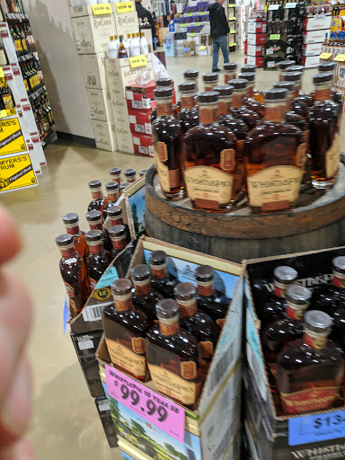 State Liquor Store «NH Liquor & Wine Outlet», reviews and photos, 92 Cluff Crossing Rd, Salem, NH 03079, USA