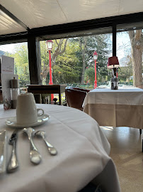 Atmosphère du Restaurant gastronomique Cazaudehore à Saint-Germain-en-Laye - n°2