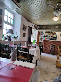 Atmosphère du Restaurant français Au Petit Gazouillis à Castelnaudary - n°1