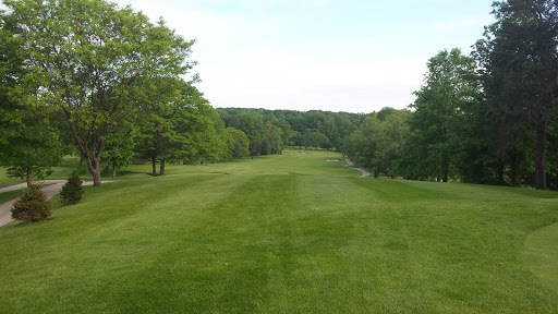 Golf Driving Range «Painesville Country Club», reviews and photos, 84 Golf Dr, Painesville, OH 44077, USA