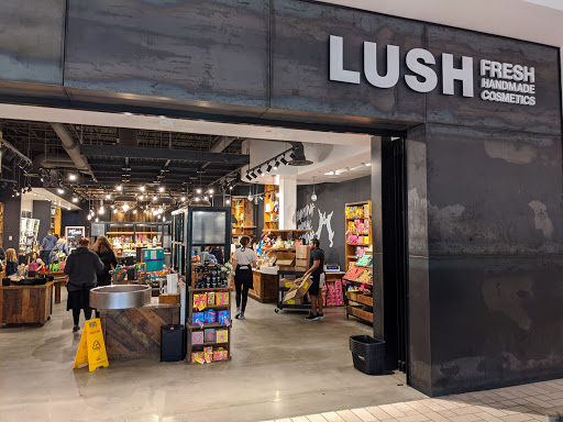 Cosmetics Store «LUSH», reviews and photos, 1961 Chain Bridge Rd, McLean, VA 22102, USA