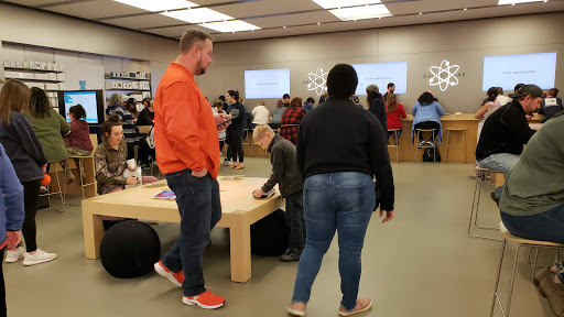 Computer Store «Apple Haywood Mall», reviews and photos, 700 Haywood Rd, Greenville, SC 29607, USA