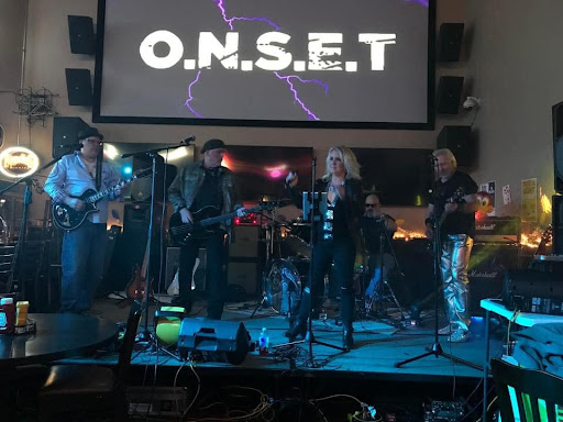 Bar «MT Barrels», reviews and photos, 1712 W Wise Rd, Schaumburg, IL 60193, USA