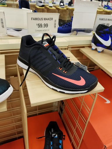 Department Store «Marshalls & HomeGoods», reviews and photos, 311 Costco Way, St Peters, MO 63376, USA