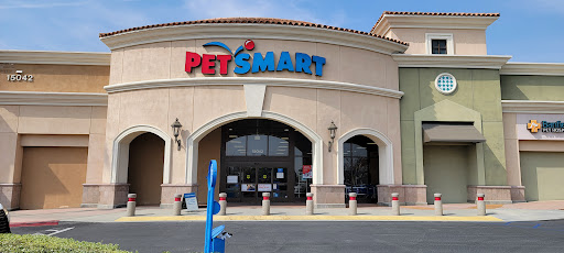 PetSmart, 15042 Summit Ave, Fontana, CA 92336, USA, 