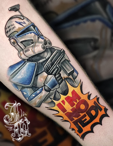 Explore knee tattoo ideas for woman, creative tattoo ideas in Lombard, available at New Hope Tattoo