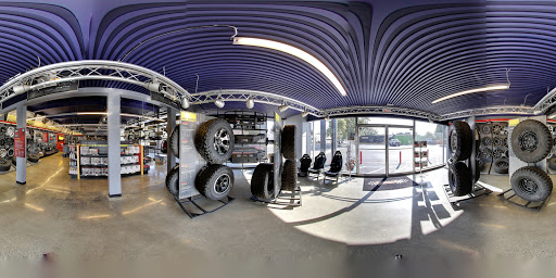 Truck Accessories Store «4 Wheel Parts Performance Center», reviews and photos, 550 W San Carlos St, San Jose, CA 95126, USA