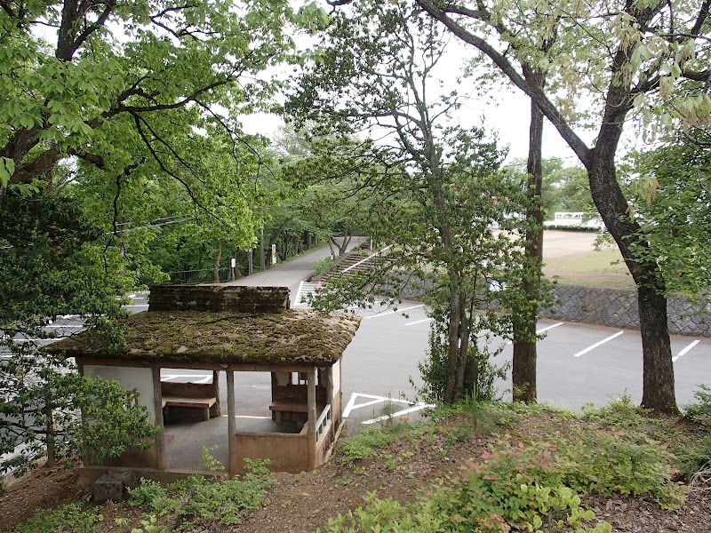 足羽山公園 平和塔前 駐車場