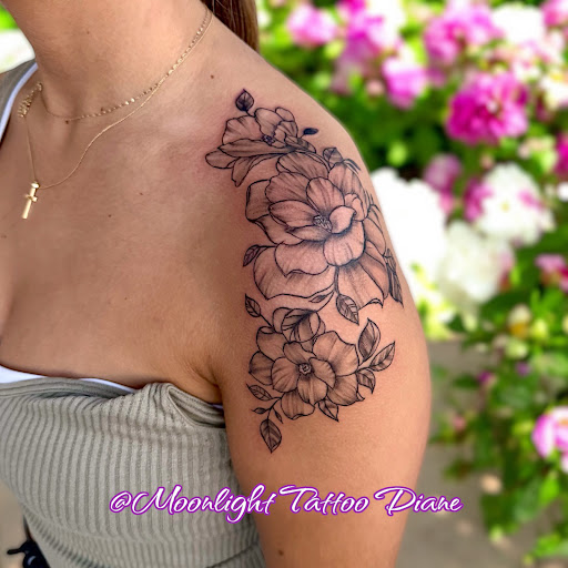 Explore good half sleeve tattoo ideas, creative tattoo ideas in Ocean View, available at Moonlight Tattoo