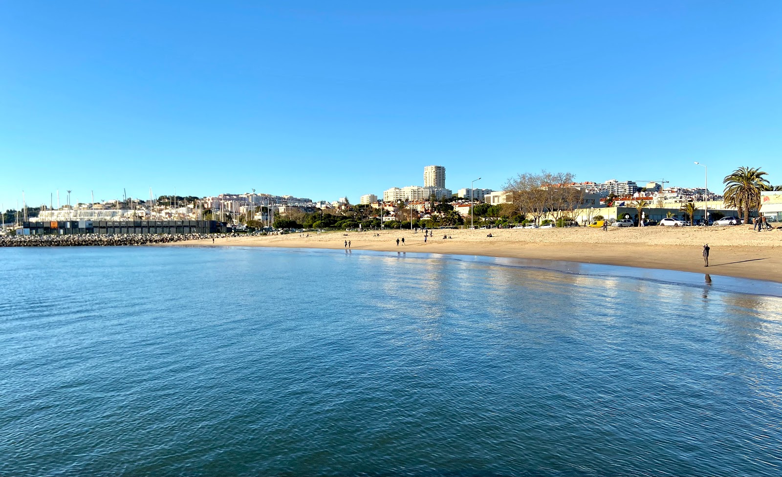 Photo de Praia de Alges - endroit populaire parmi les connaisseurs de la détente