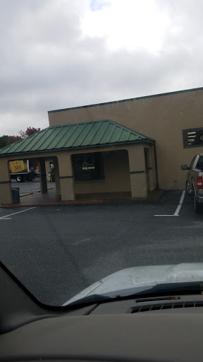 Liquor Store «Cartersville Beverage Co», reviews and photos, 10 Felton Pl, Cartersville, GA 30120, USA