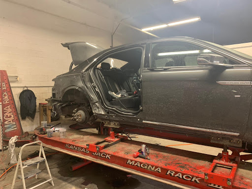 Towing Service «Collision Shop», reviews and photos, 19810 Allen Rd, Brownstown Charter Twp, MI 48183, USA