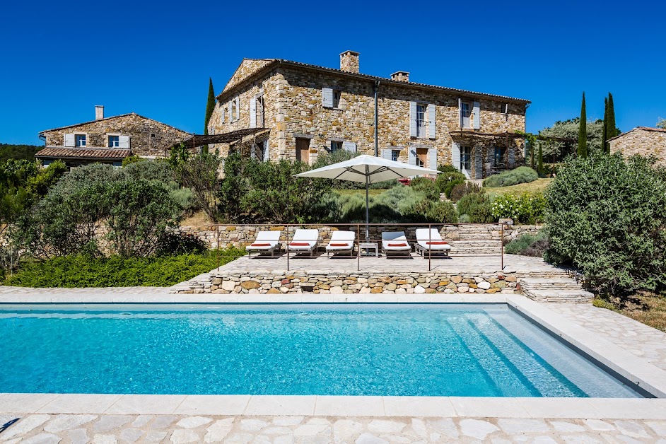 Hameau de Cournille à Viens (Vaucluse 84)