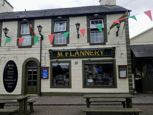 Flannerys Bar & Restaurant