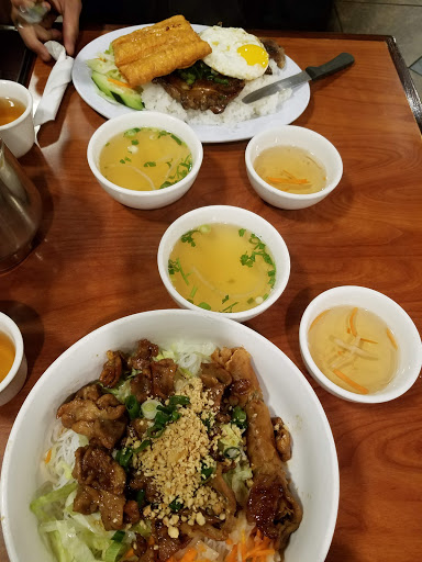Pho Huynh Hiep 4- Kevins Noodles House image
