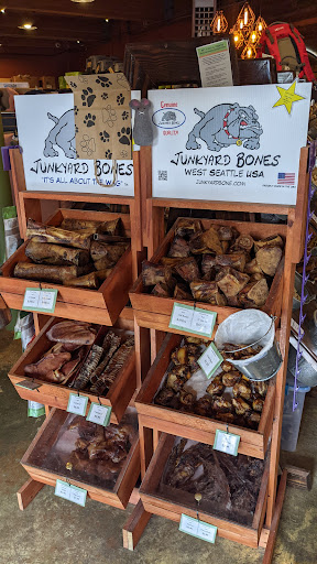 Pet Supply Store «Petapoluza Pet Supply & Grooming», reviews and photos, 114 N 36th St, Seattle, WA 98103, USA