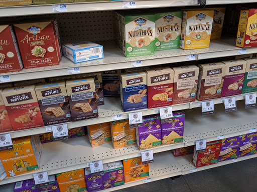 Grocery Store «Hy-Vee», reviews and photos, 6150 Egan Dr, Savage, MN 55378, USA