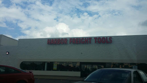 Hardware Store «Harbor Freight Tools», reviews and photos, 32706 John R Rd, Madison Heights, MI 48071, USA