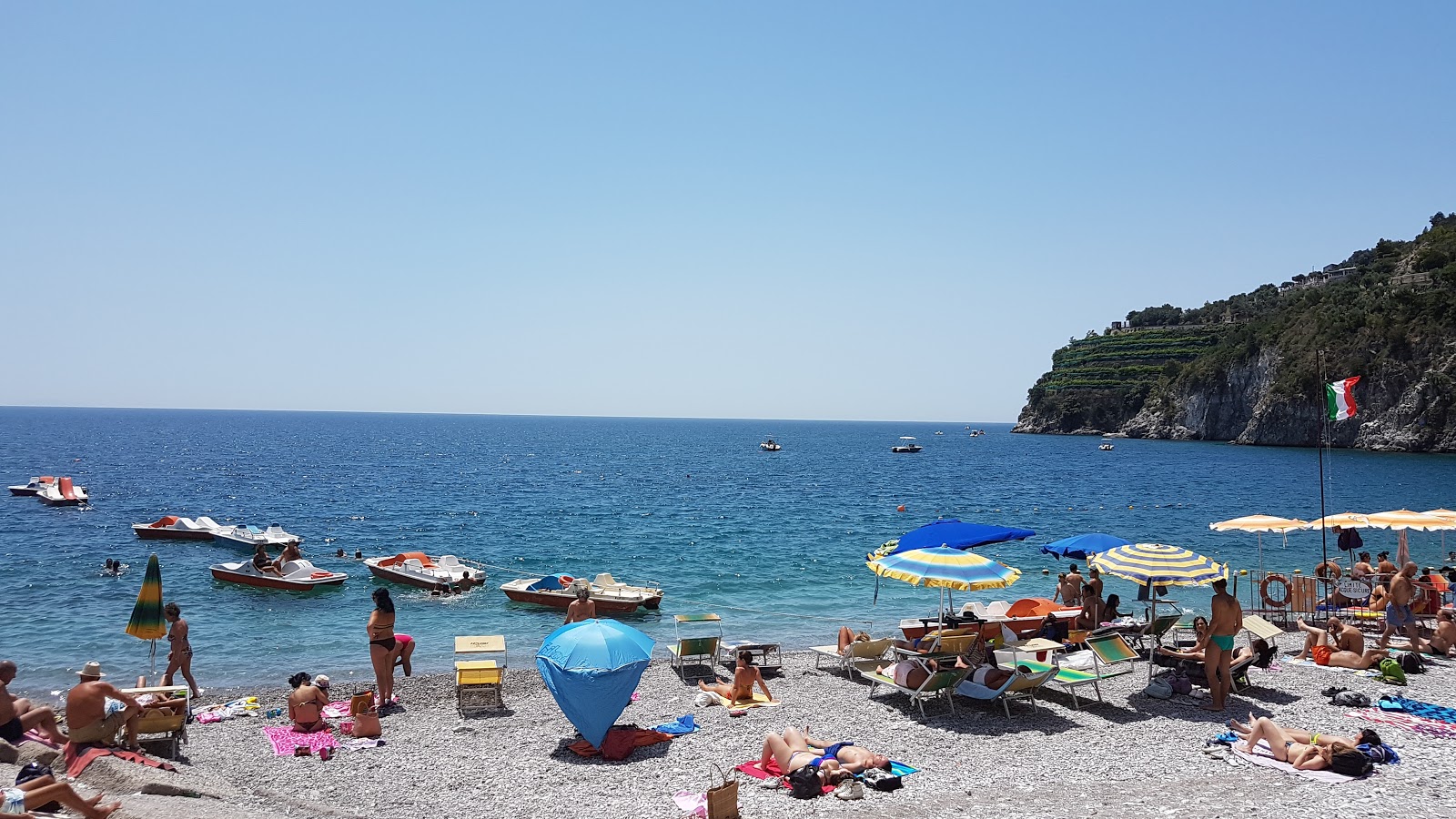 Fotografie cu Spiaggia del Lannio zonă de stațiune de pe plajă