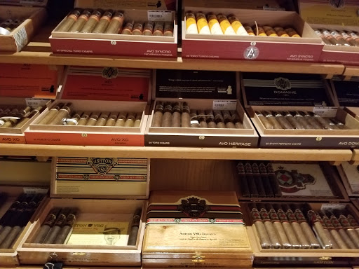 Tobacco Shop «Angry Moon Cigar Bar», reviews and photos, 2401 PGA Boulevard, Palm Beach Gardens, FL 33410, USA