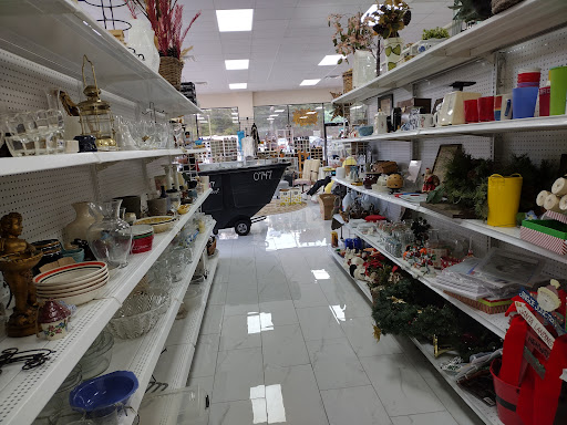 Non-Profit Organization «The Quinn House Thrift Store», reviews and photos