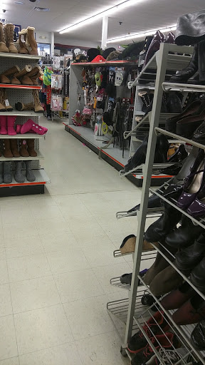 Thrift Store «Manitowoc Goodwill Retail Store & Training Center», reviews and photos