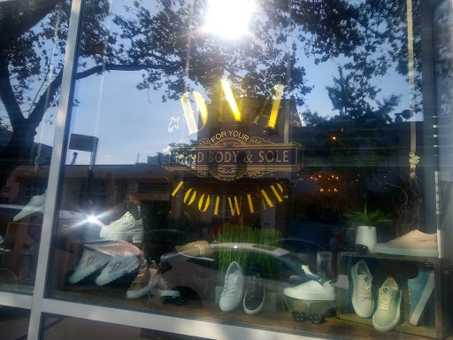 Shoe Store «DNA Footwear Williamsburg», reviews and photos, 133 N 7th St, Brooklyn, NY 11249, USA