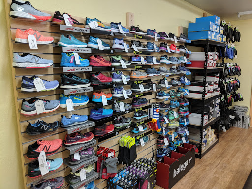 Running Store «Runners High», reviews and photos, 103 N Rubey Dr, Golden, CO 80403, USA