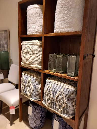 Shopping Mall «Phipps Plaza», reviews and photos, 3500 Peachtree Rd NE, Atlanta, GA 30326, USA