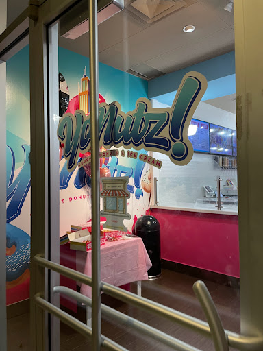Donut Shop «YoNutz Donuts & Soft Serve Ice Cream & Frozen Yogurt», reviews and photos, 121 NW 136th Ave, Sunrise, FL 33325, USA