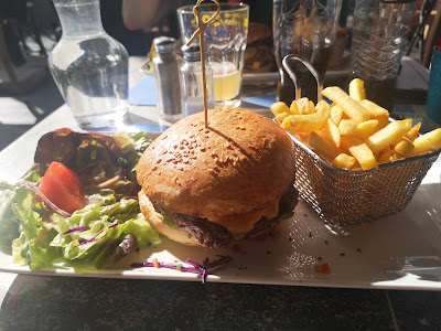 Café du commerce à Serres