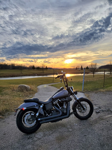 Golf Course «Airport Greens Golf Course», reviews and photos, 28980 White Rd, Willoughby Hills, OH 44092, USA