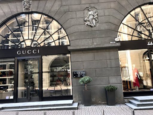 Gucci