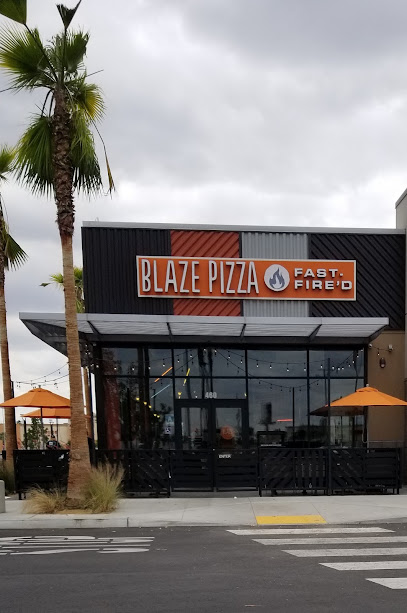 Blaze Pizza - 3111 Ming Ave #460, Bakersfield, CA 93304