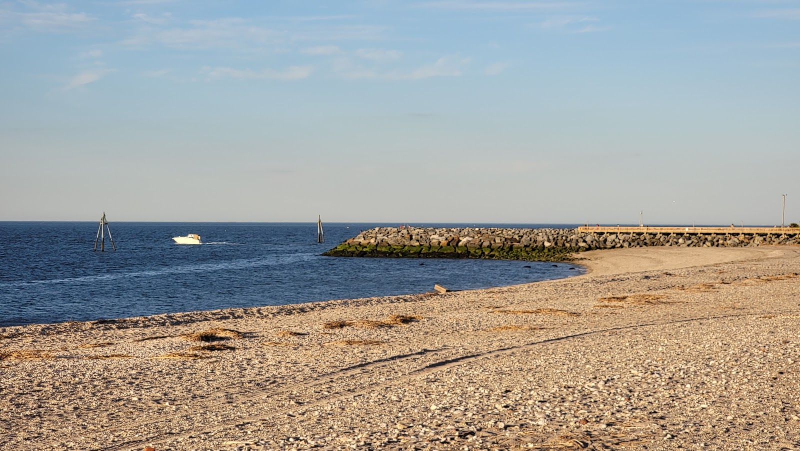 Foto af Port Jefferson East med høj niveau af renlighed